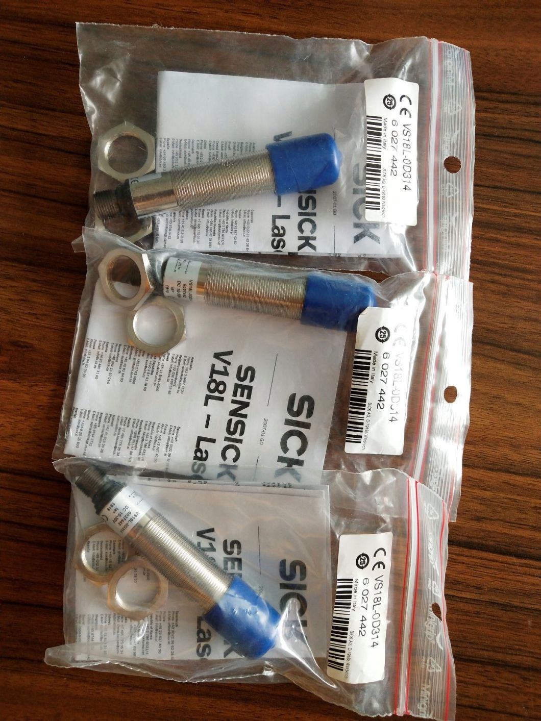 Sick Optic Electronic Sender Vs18L-0d314 From Decon