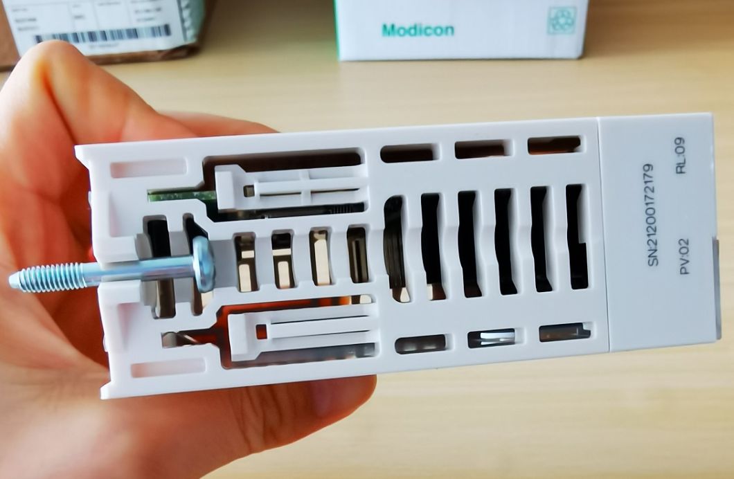 Discrete Output Module Bmxdra1605 From Schneider Electric Overvoltage Protection