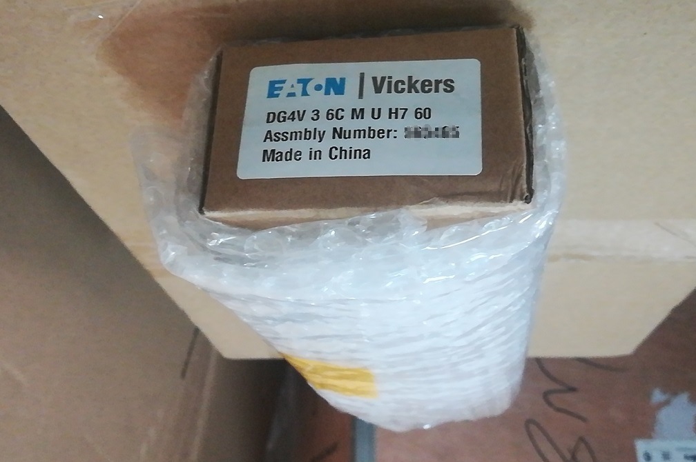 New Eaton Vickers Dg4V-3-6c-M-U-H7-60 Solenoid Valve