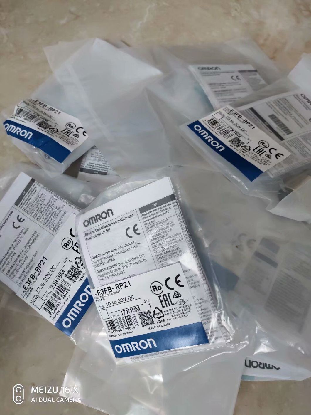 E3fb Photoelectric Sensors