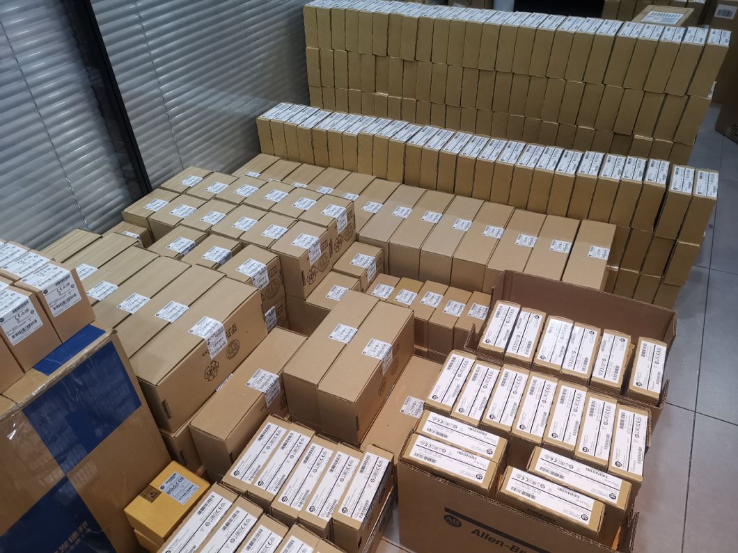 Rockwell PLC 1769-Ob16p Output PLC