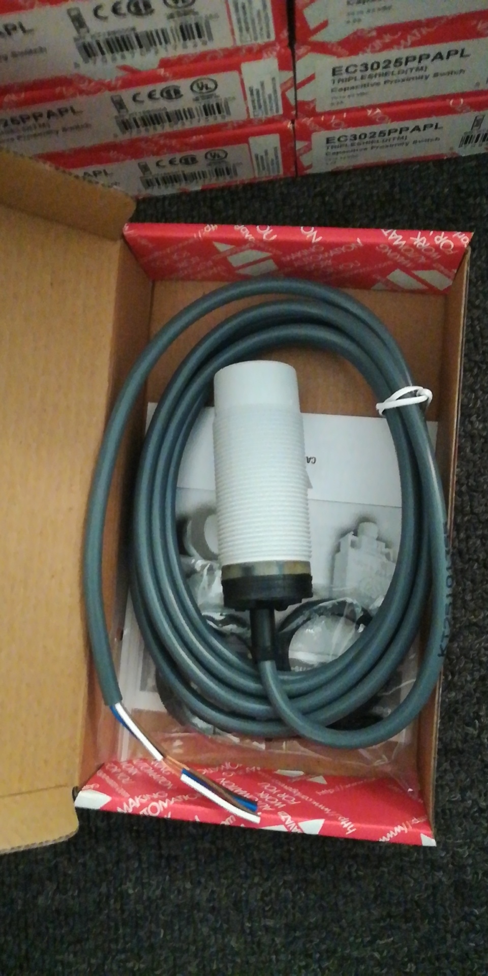 Carlo Gavazzi Ec3025ppapl Proximity Sensors Capacitive Thermoplastic Polyester