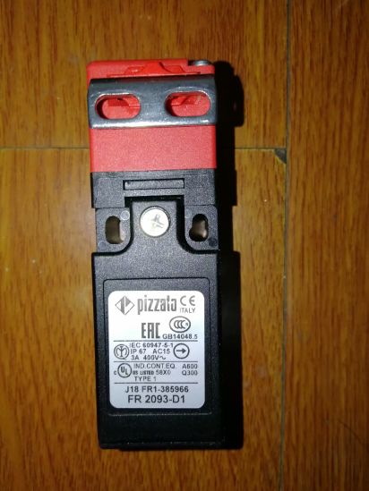 Pizzato Safety Switch with Separate Actuator Fr 2093-D1