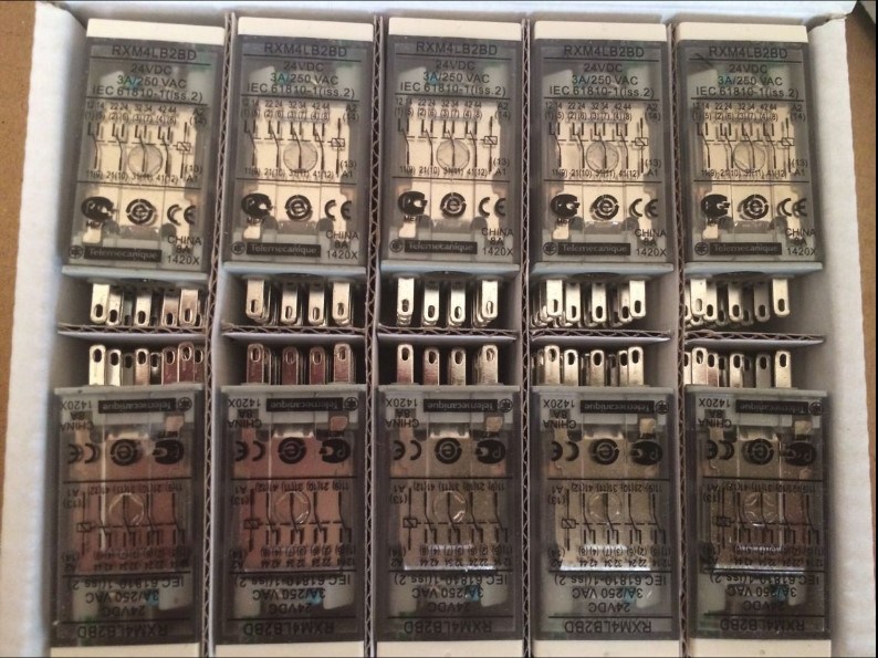 All Types Relay of Schneider Original