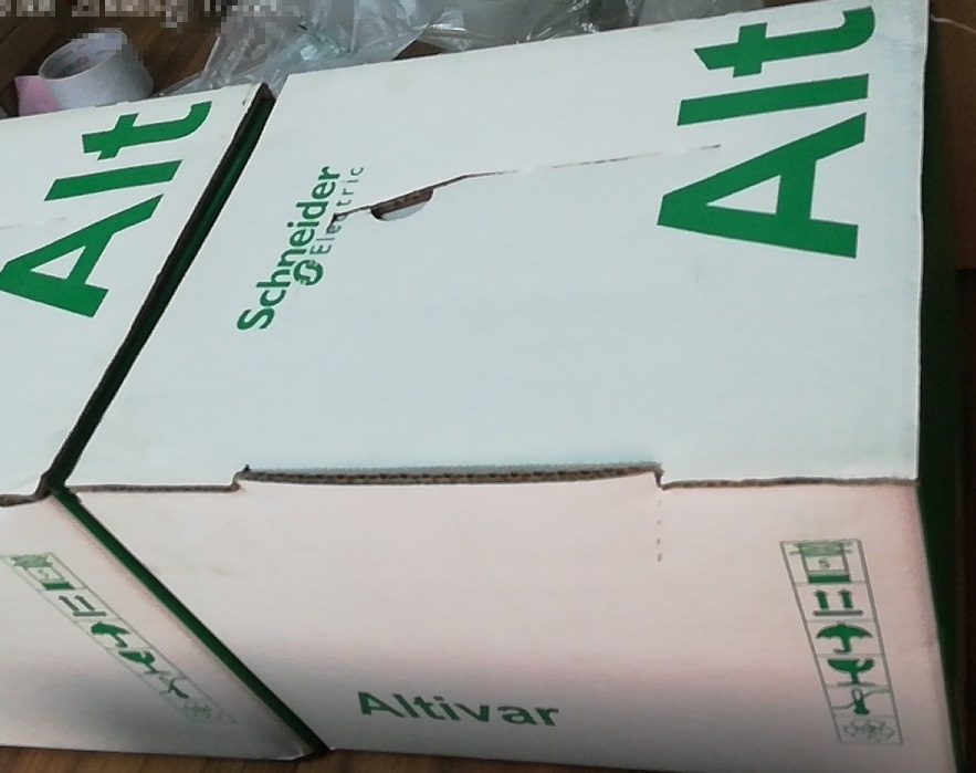 Schneider Electric Altivar ATV61hu15n4z Variable Speed Drive