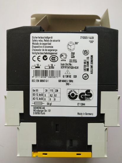 Siemens Sirius Safety Relay with Relay Enabling Circuits